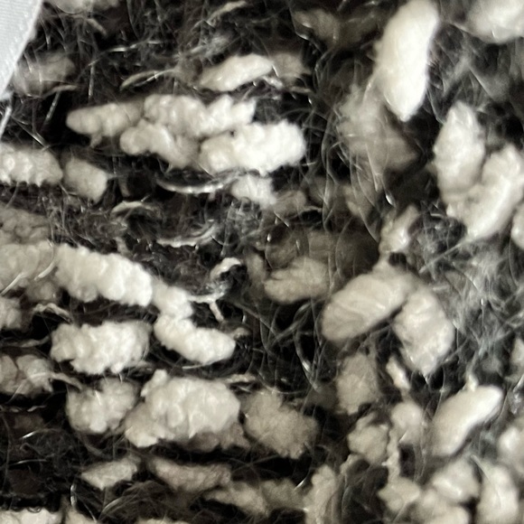 Knit Scarf - Picture 5 of 6